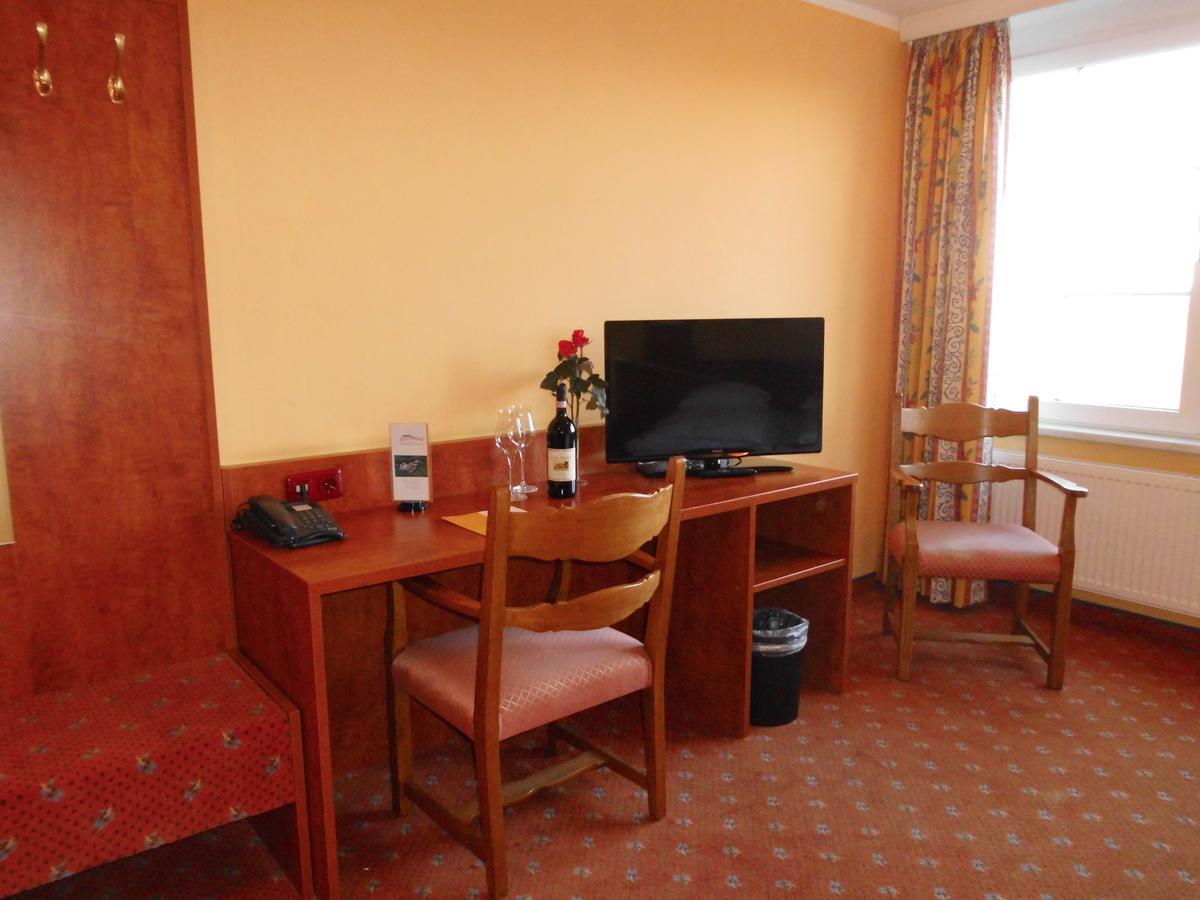 Berghotel Hamburg Blick Екстериор снимка